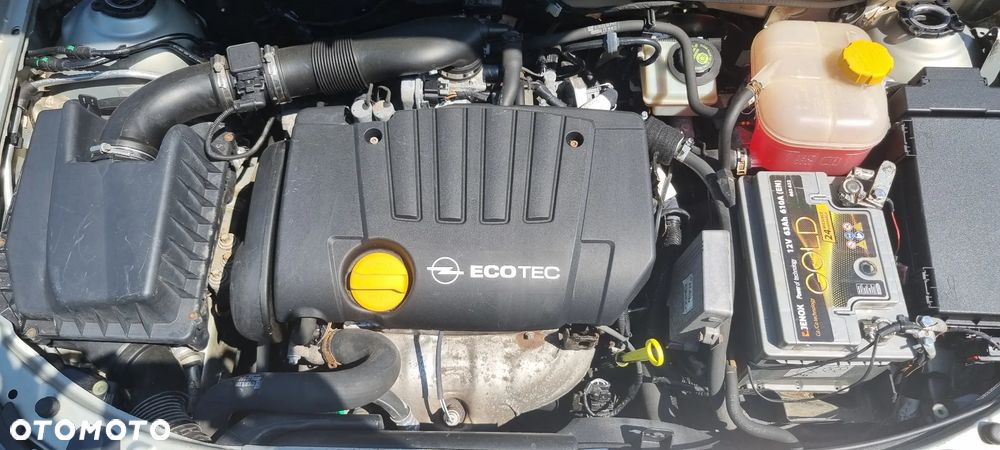 Opel Astra 1.8 Sport - 14