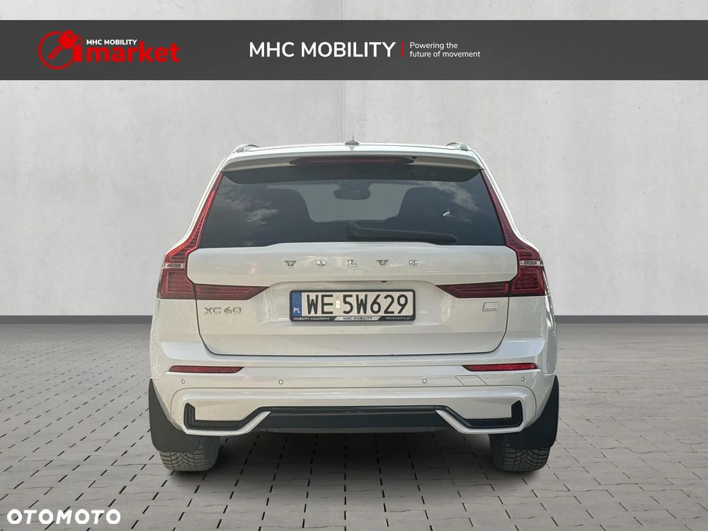 Volvo XC 60 T6 Plug-In Hybrid AWD Plus Dark - 4