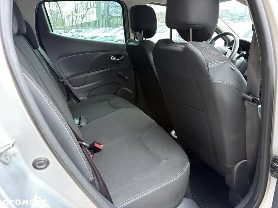 Renault Clio - 11