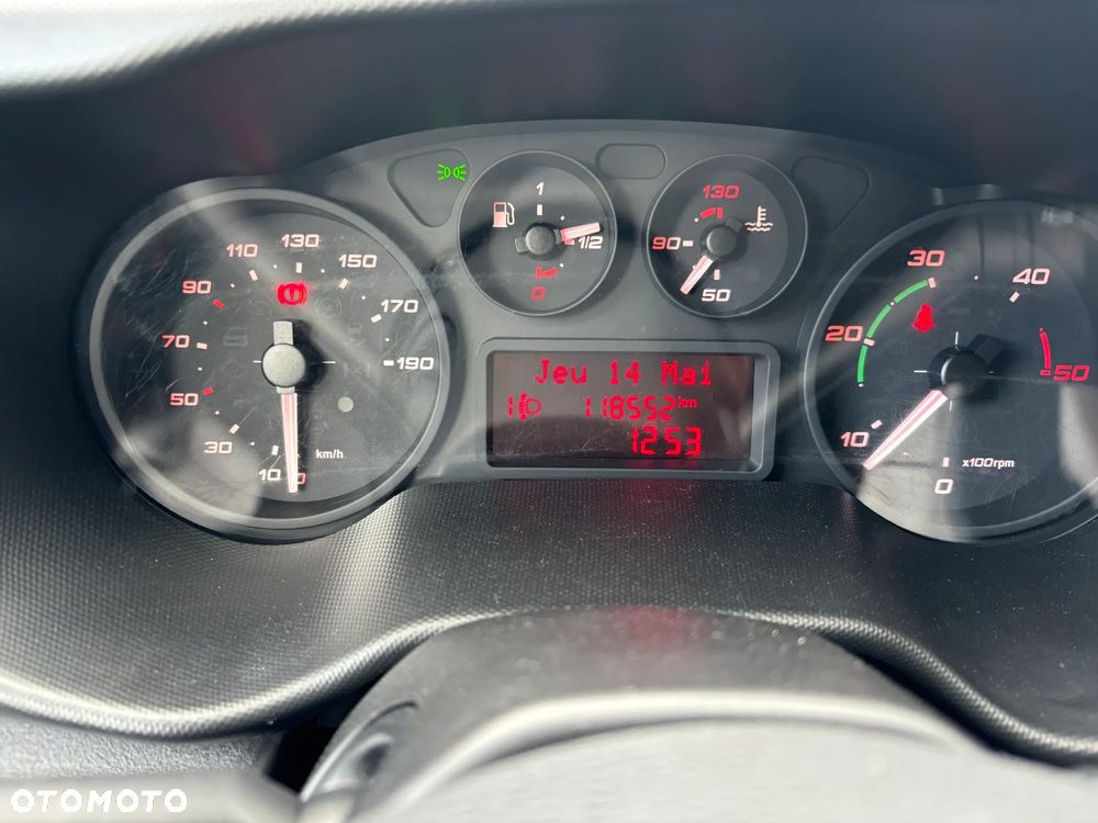 Iveco Daily 35C15**Kontener**Winda**Klima**Sprowadzony - 14