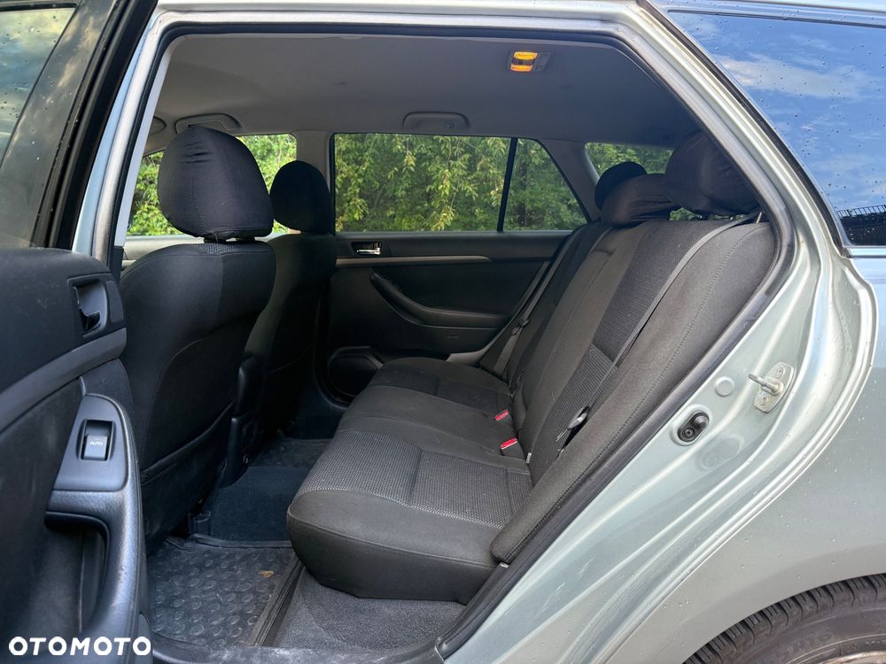 Toyota Avensis 2.0 VVT-i Sol plus - 15