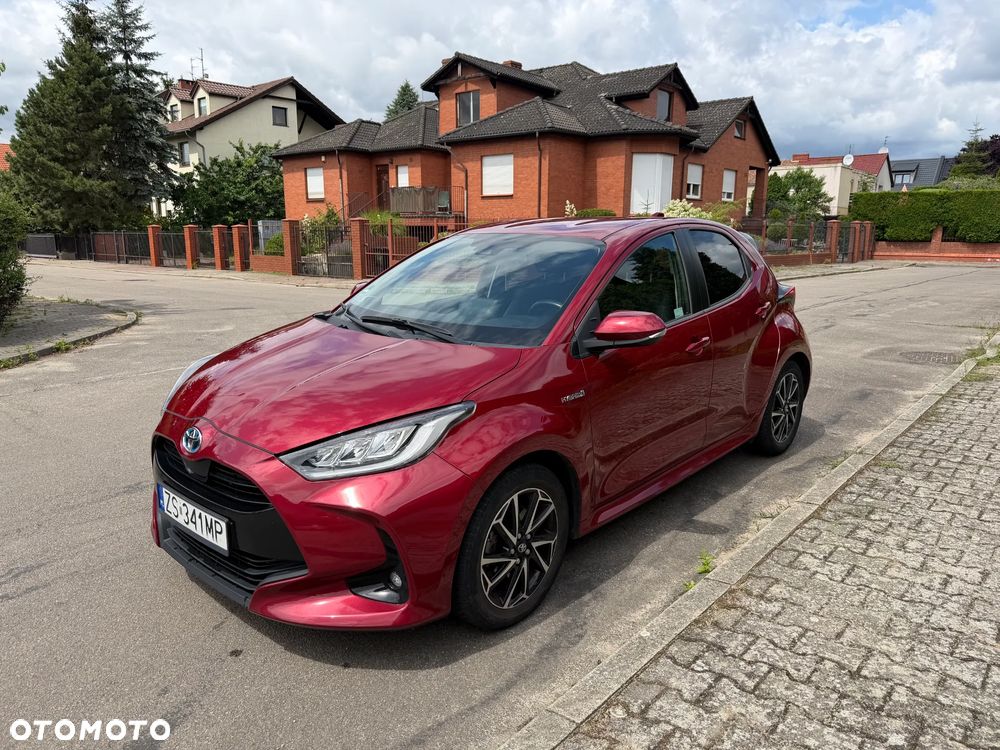 Toyota Yaris Hybrid 100 Active - 17