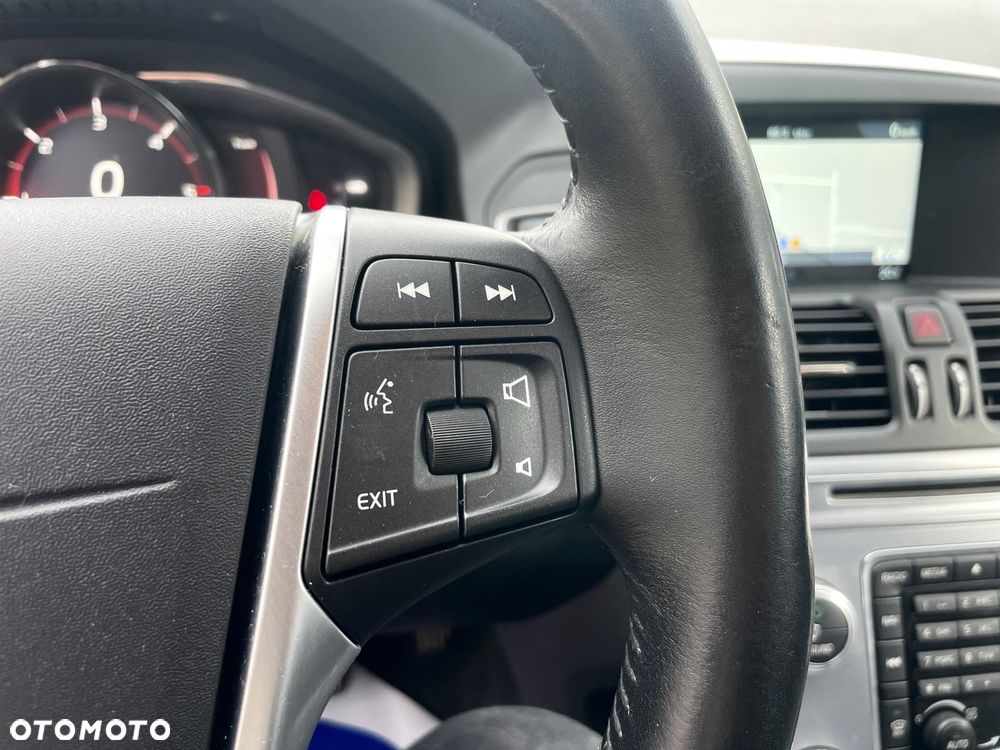 Volvo XC 60 D4 Geartronic Summum - 28