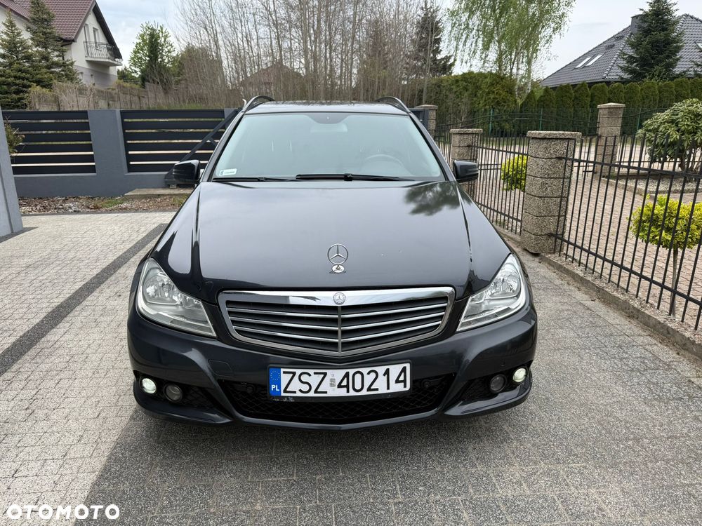 Mercedes-Benz Klasa C 200 CGI BlueEFFICIENCY Elegance - 17