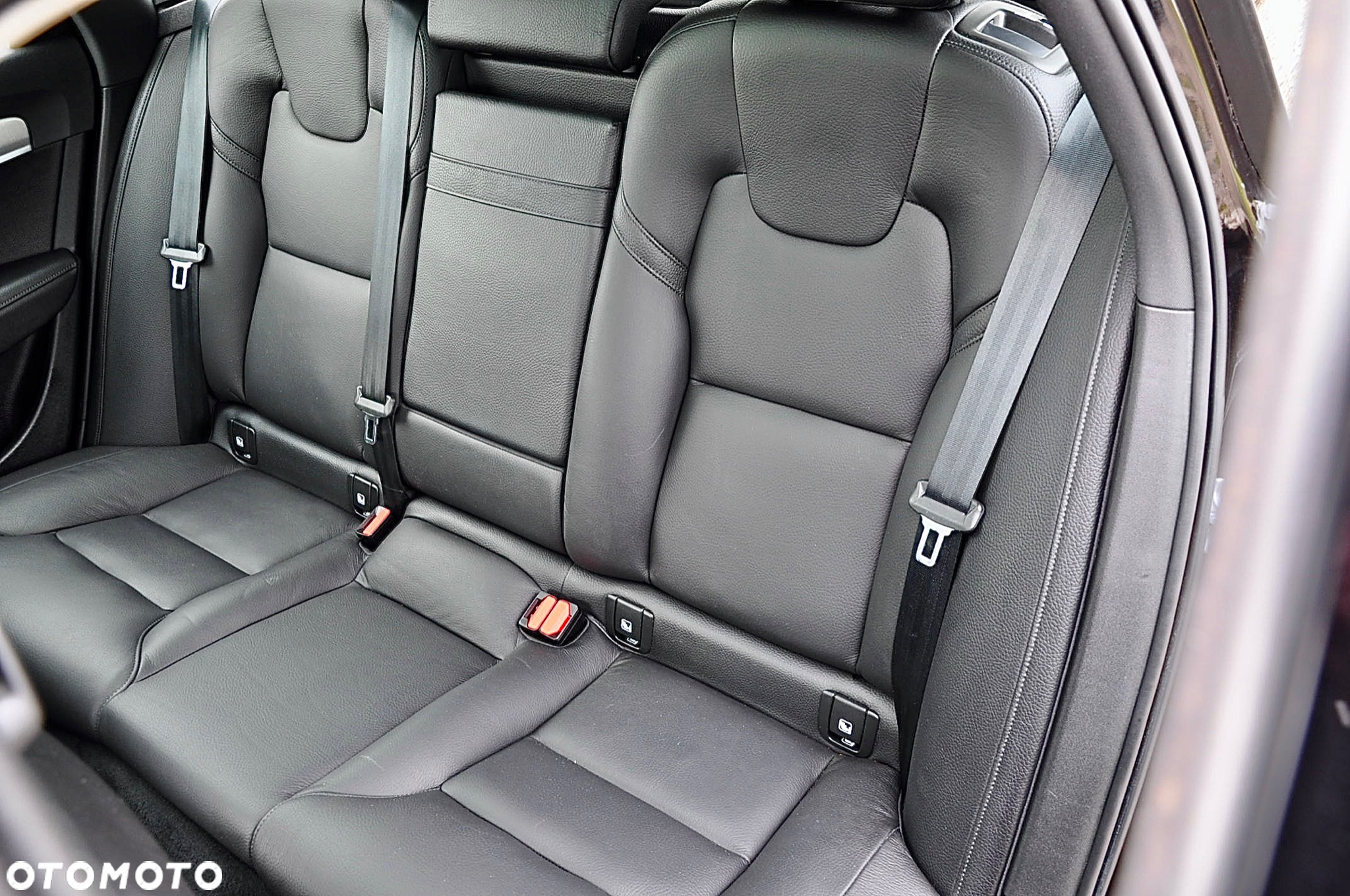 Volvo V90 D4 Geartronic Momentum Pro - 18