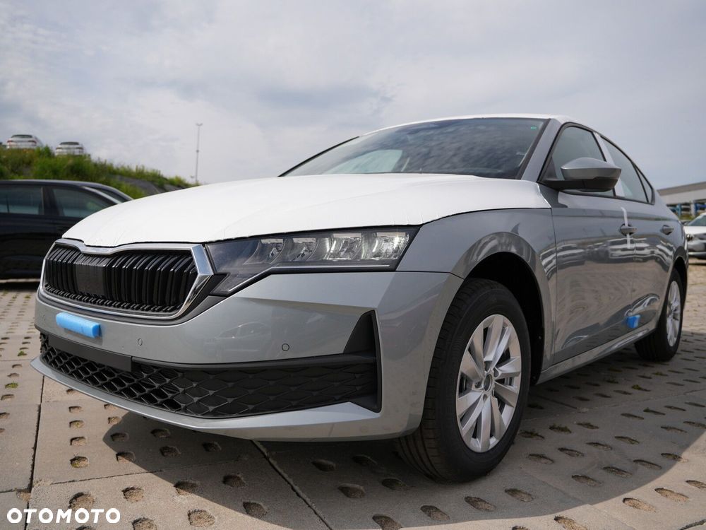 Skoda Octavia 1.5 TSI mHEV Drive Essence DSG - 9