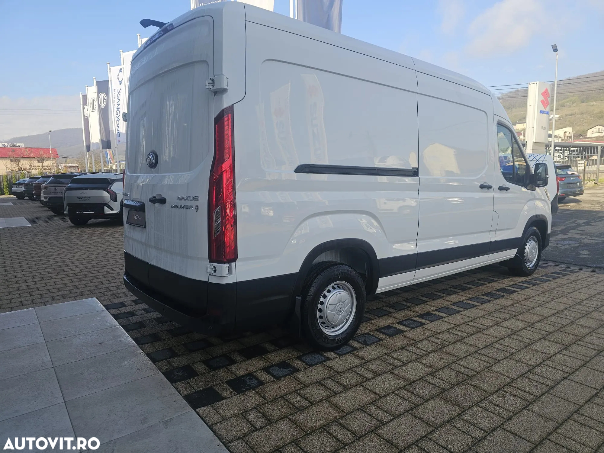 Maxus DELIVER9 - 4