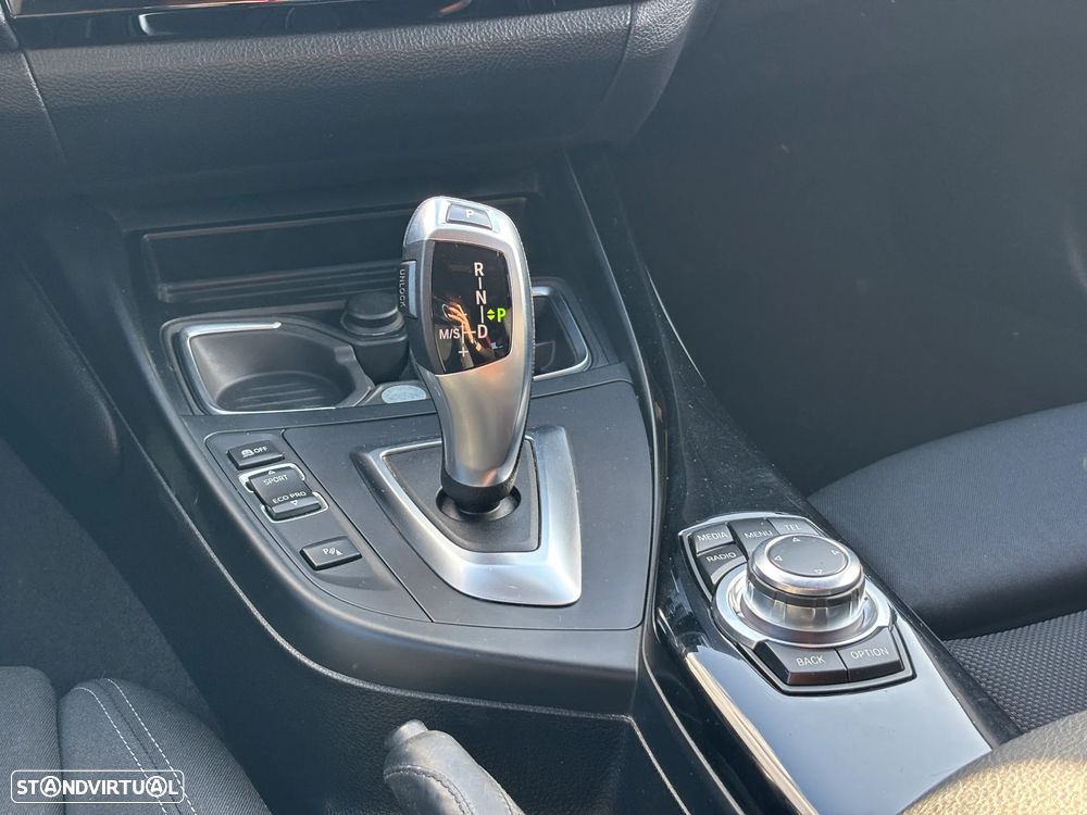 BMW 116 dA Line Sport - 21