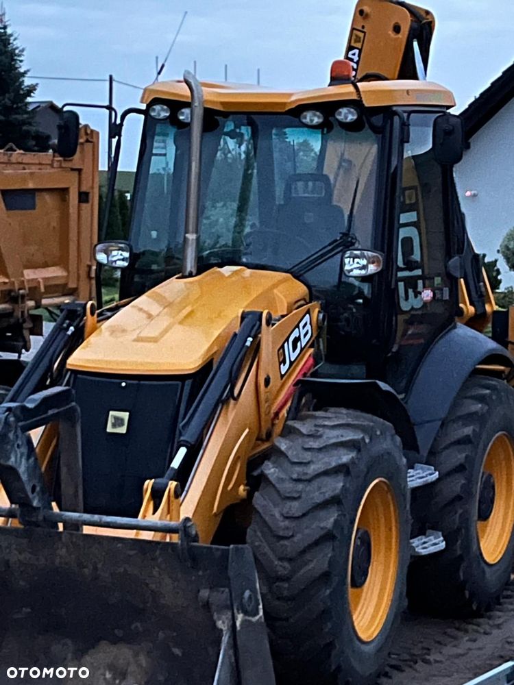 JCB 4CX - 18