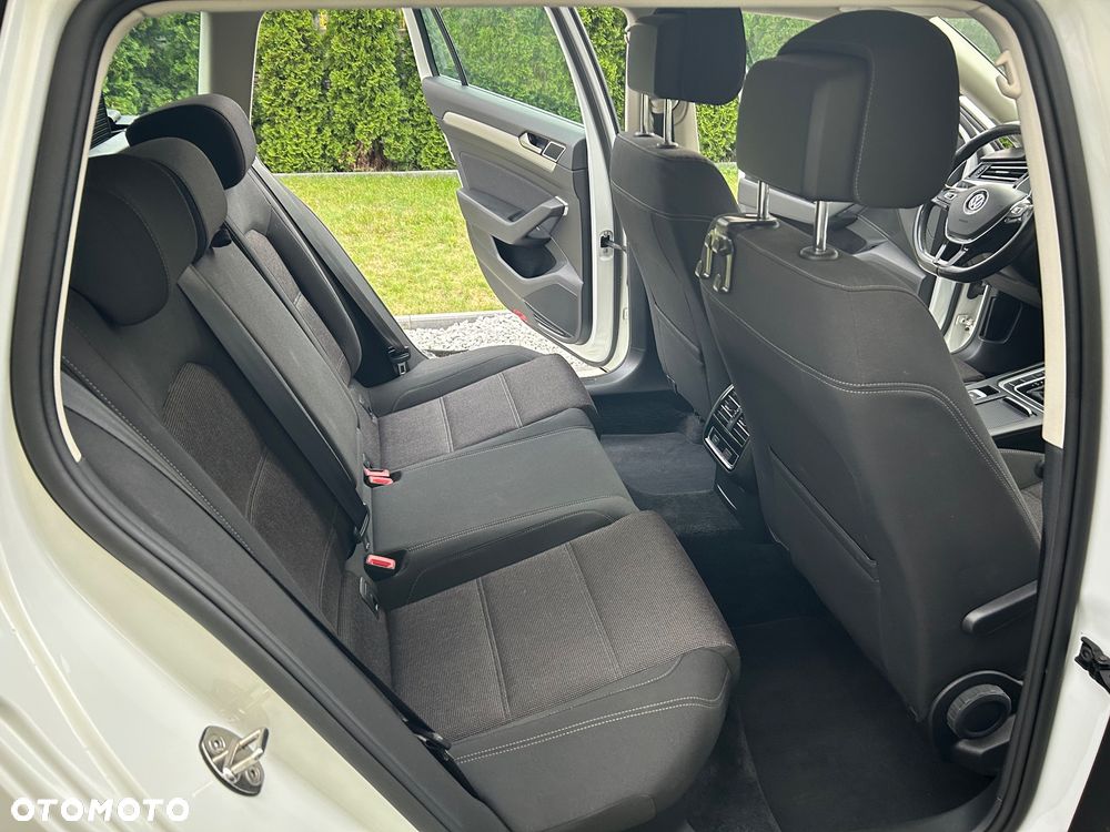 Volkswagen Passat 2.0 TDI (BlueMotion Technology) DSG Highline - 13