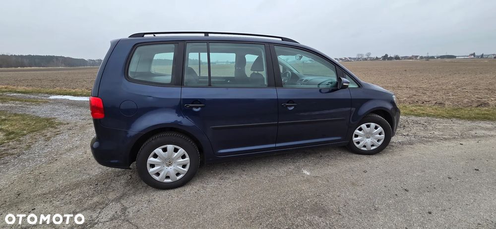 Volkswagen Touran 1.6 TDI DPF BlueMotion Technology STYLE - 11