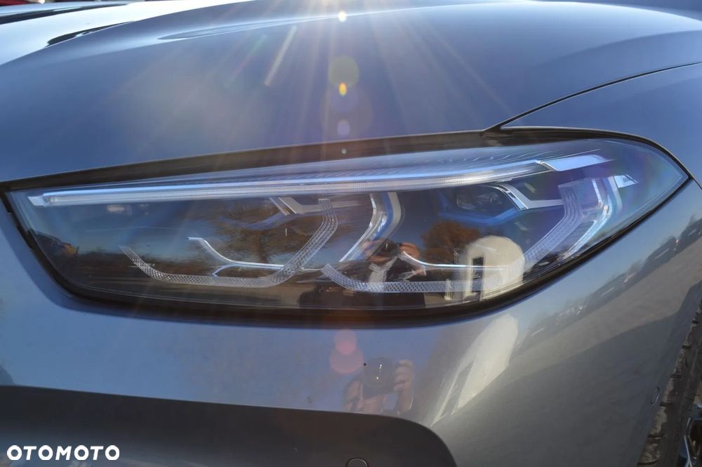 BMW Seria 8 M850i xDrive - 2