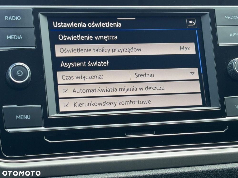 Volkswagen T-Roc - 25