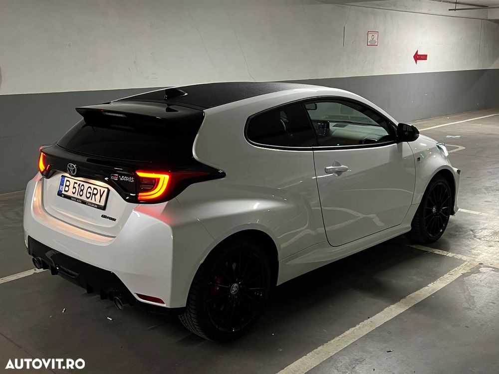 Toyota Yaris - 4
