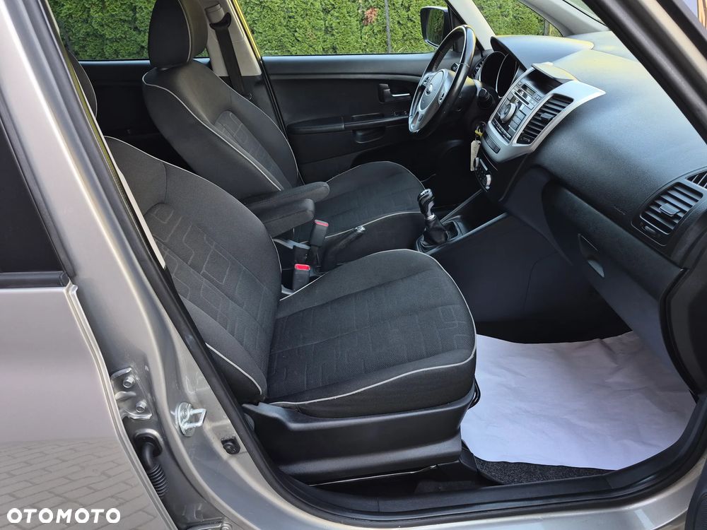 Kia Venga - 14