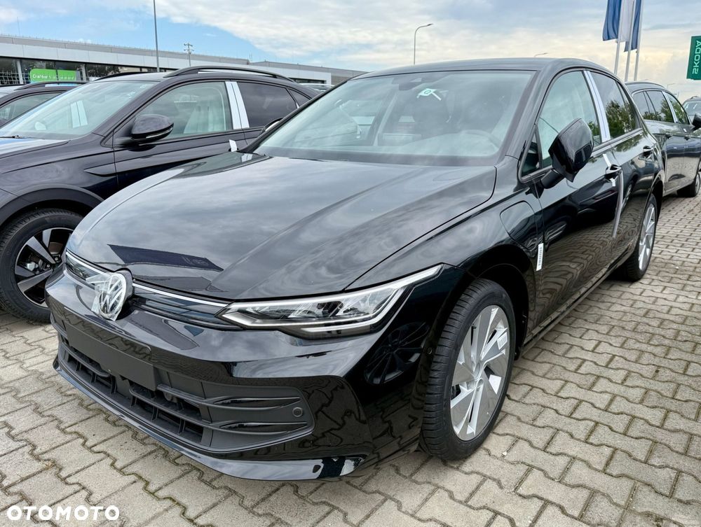 Volkswagen Golf - 8