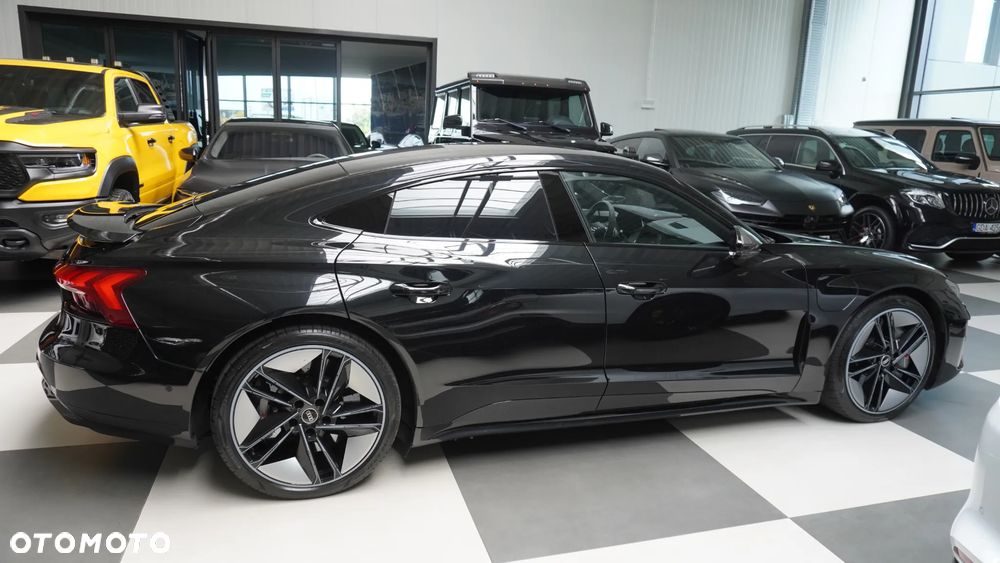 Audi RS e-tron GT - 16