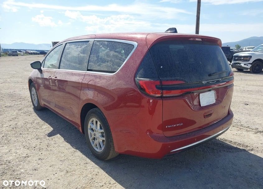 Chrysler Pacifica - 20
