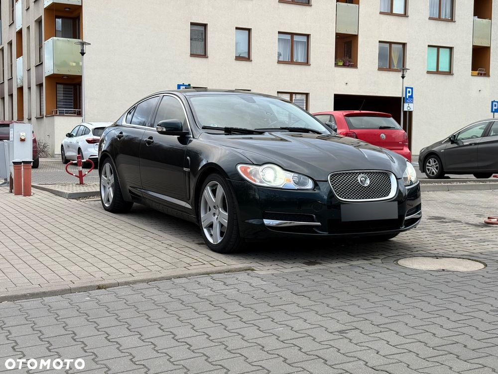Jaguar XF 2.7 V6 D Luxury - 3
