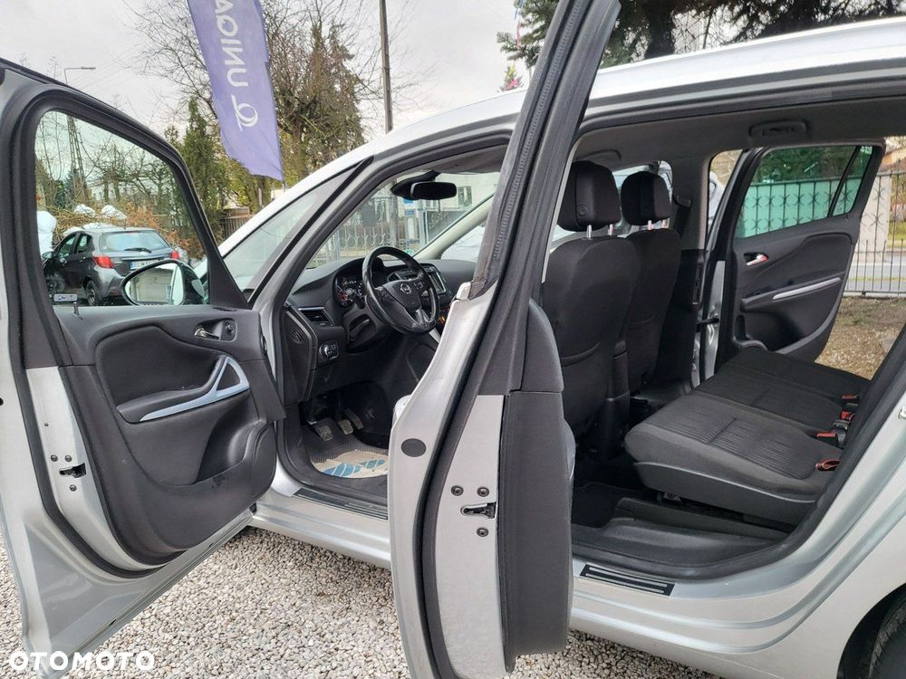 Opel Zafira - 15