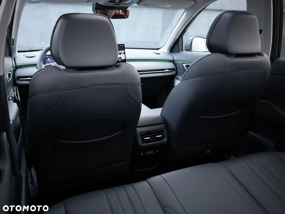 Geely Starray EM-i 1.5 PHEV Max - 5