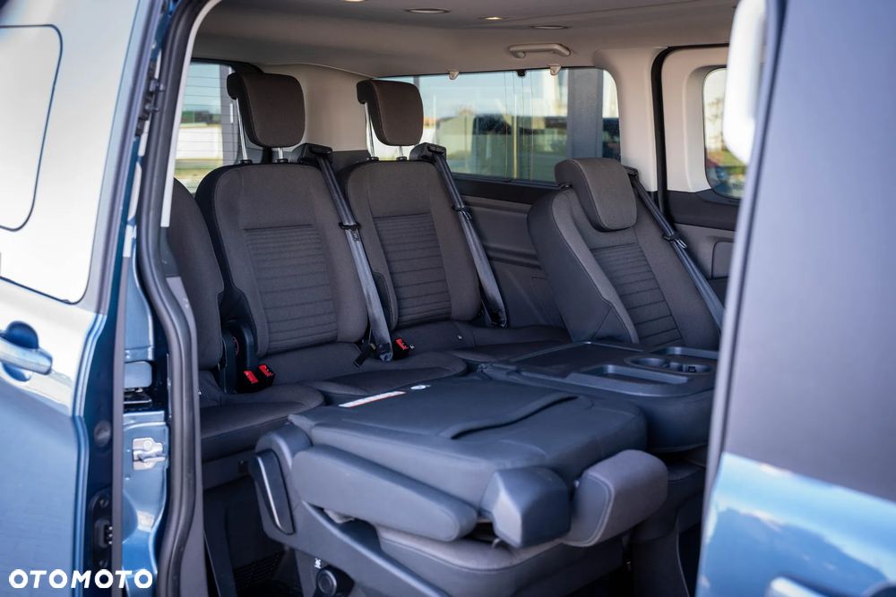 Ford Tourneo Custom - 14