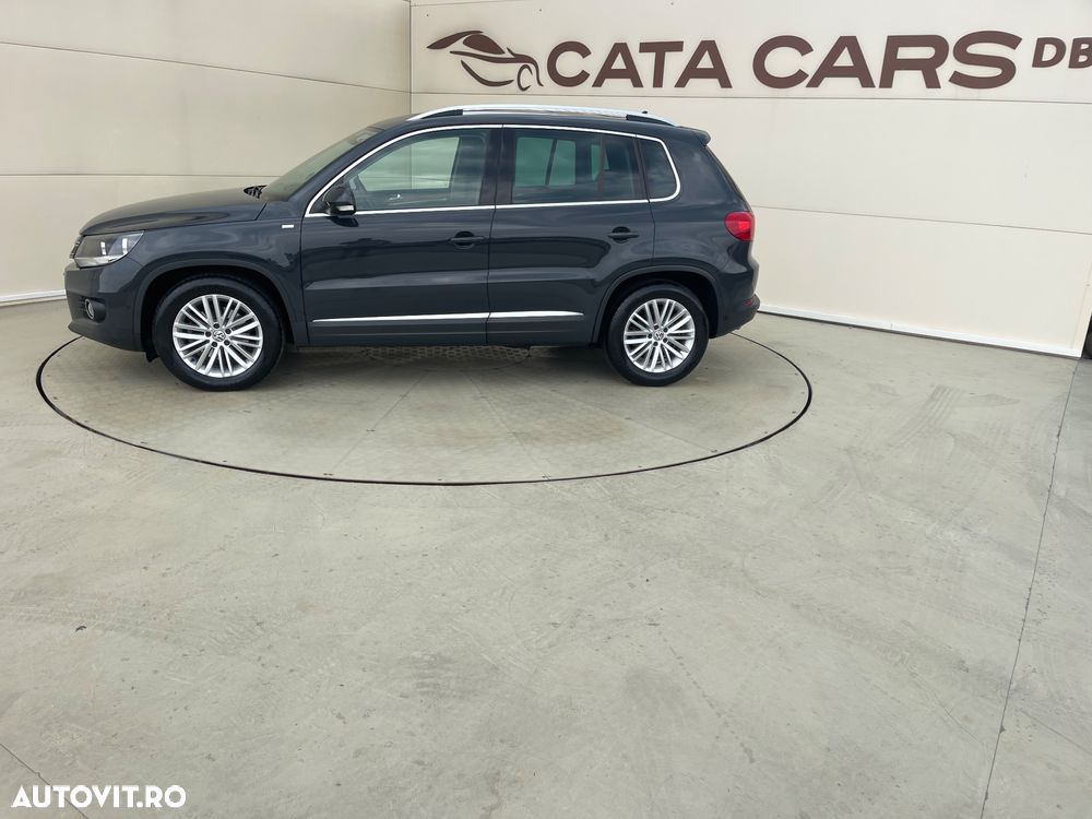 Volkswagen Tiguan 2.0 TDI SCR BlueMotion Technology Sport & Style - 9
