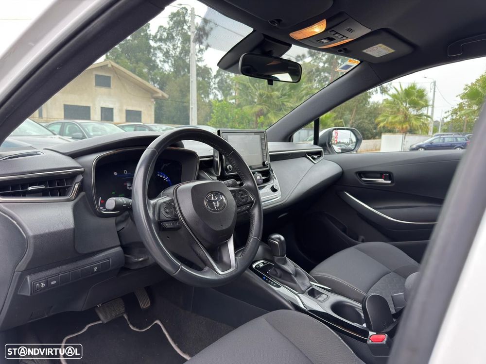 Toyota Corolla 1.8 Hybrid Comfort - 17