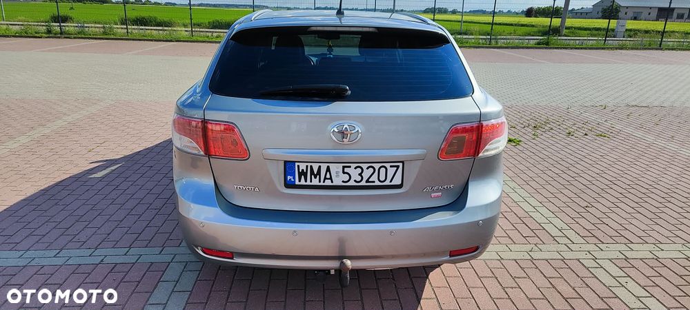 Toyota Avensis 2.0 D-4D - 4