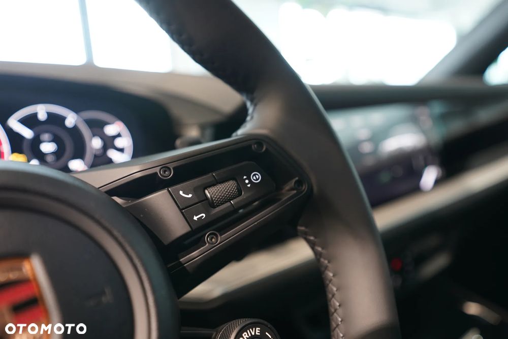 Porsche Cayenne - 15