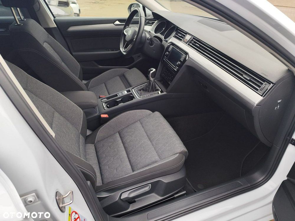 Volkswagen Passat Variant - 25
