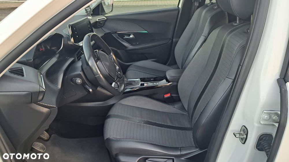 Peugeot 2008 - 8