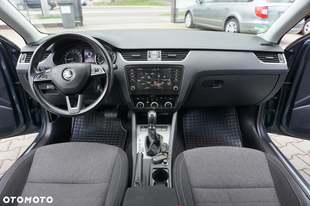 Skoda Octavia 2.0 TDI DSG Soleil - 32