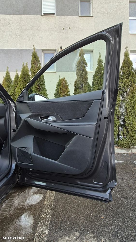 DS Automobiles DS 7 Crossback 1.6 PHeV FWD 225 EAT8 PERFORMANCE LINE + - 32