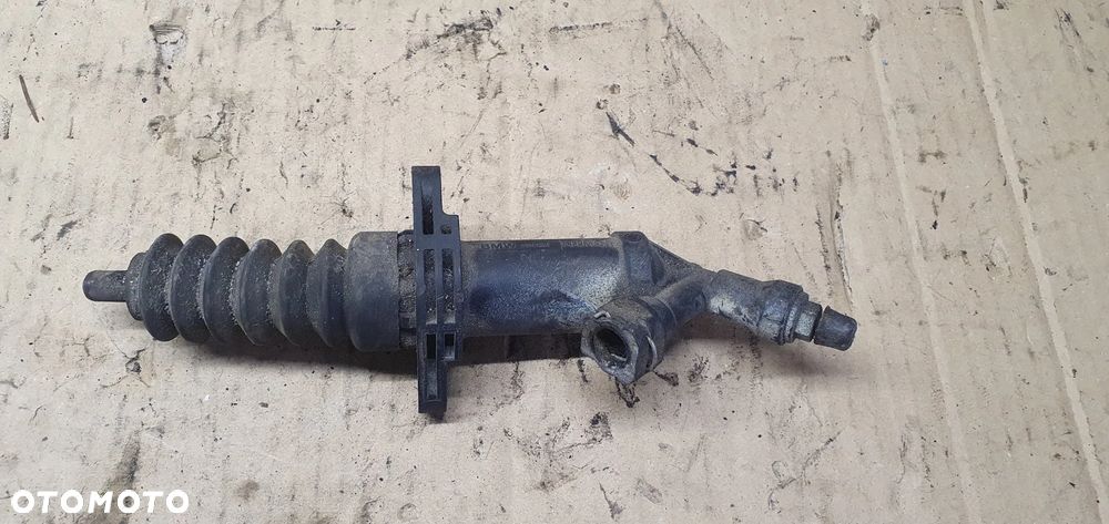 Pompka sprzęgła wysprzęglik BMW 3 E90 6775872 - 4