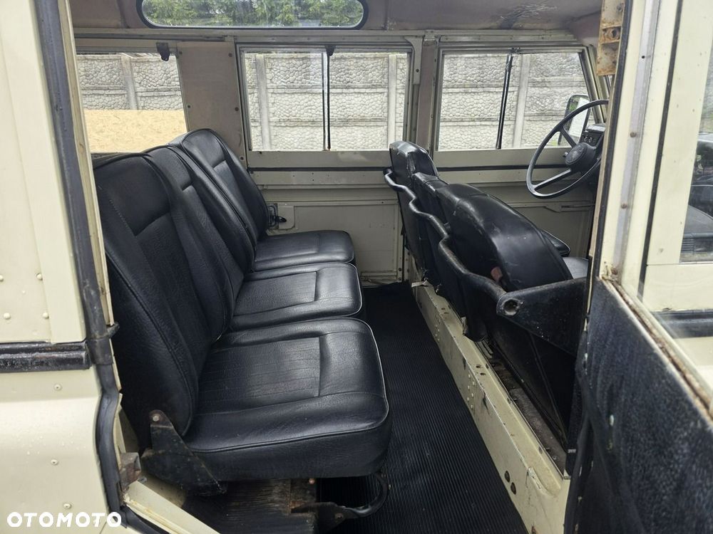 Land Rover Defender - 28