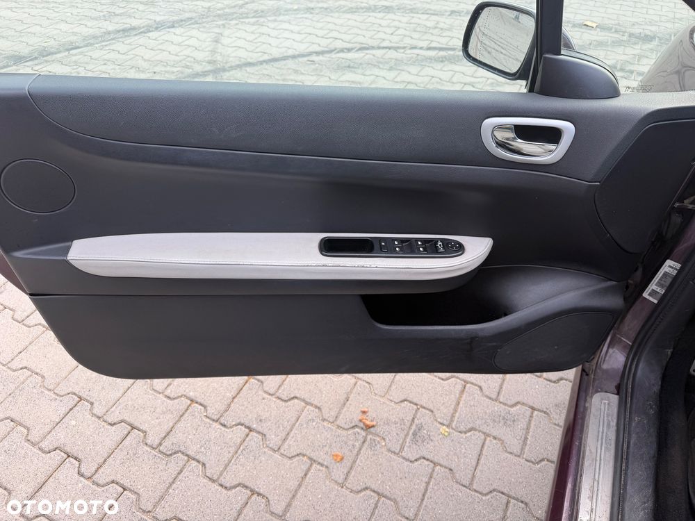 Peugeot 307 CC 1.6 - 13