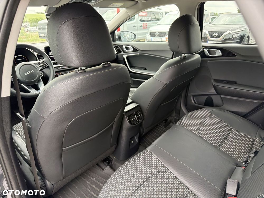 Kia XCeed 1.6 T-GDI Business Line DCT - 15