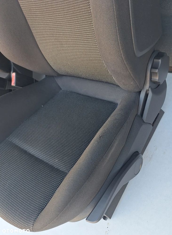 FOTEL PRAWY,  LEWY PRZÓD OPEL ASTRA H,/III 5 DRZWIOWA - EUROPA - 8