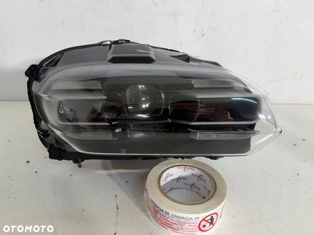 lampa prawy przód prawa przednia porsche taycan 9j1 19- full led eu - 1