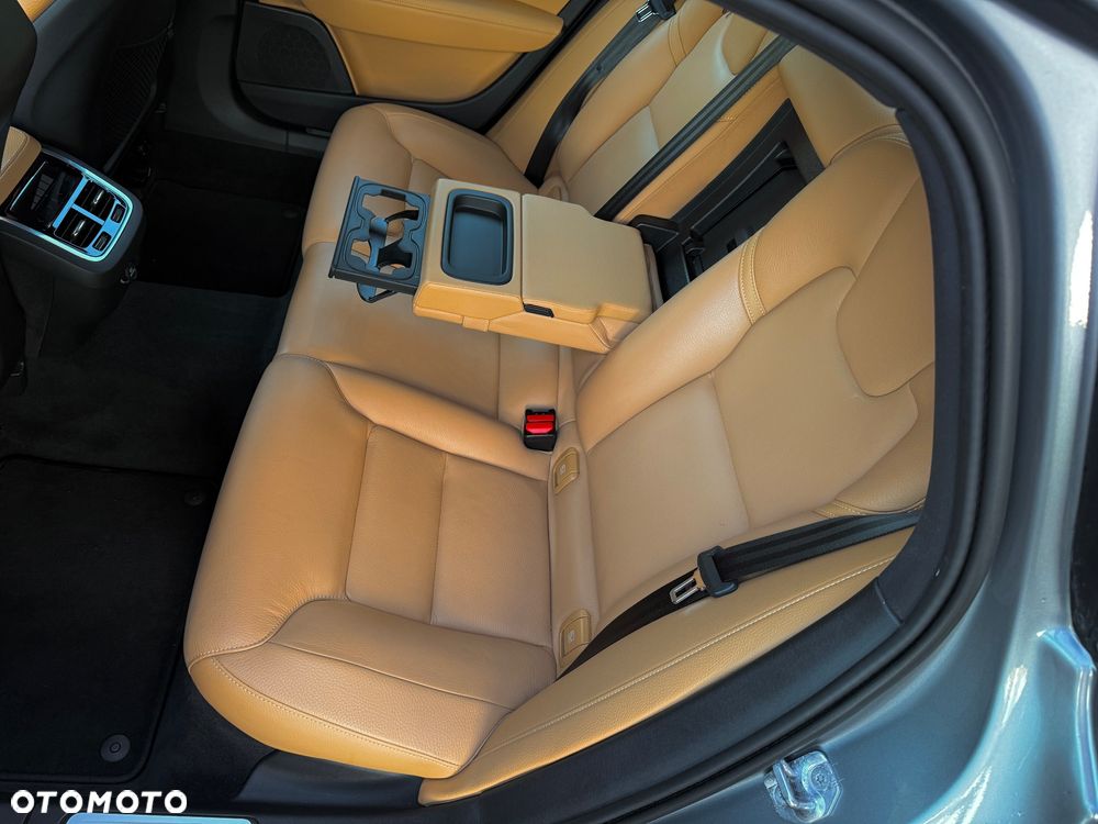 Volvo S90 D4 Geartronic Momentum Pro - 22