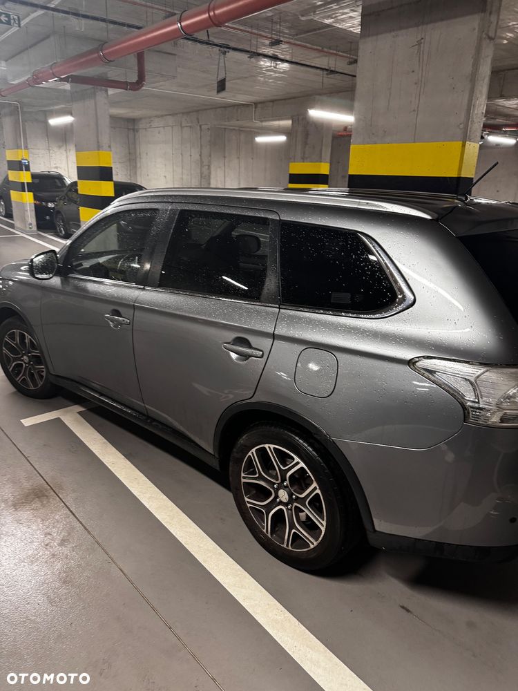 Mitsubishi Outlander 2.2 DID Intense + 4WD - 4