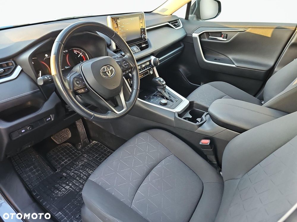 Toyota RAV4 - 11