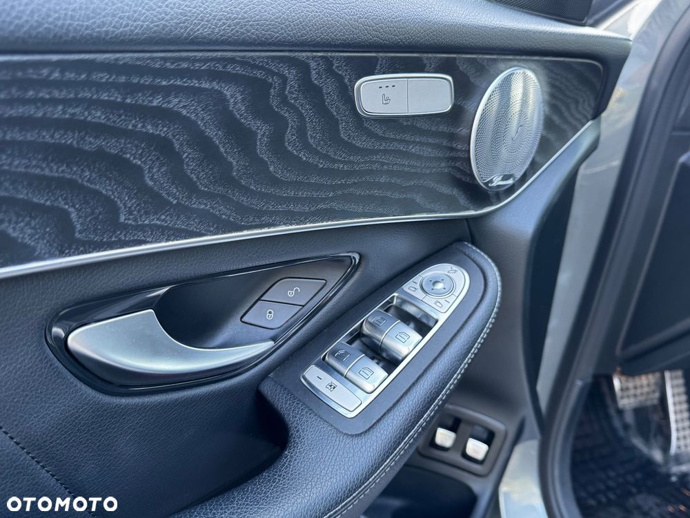 Mercedes-Benz GLC 300 d 4-Matic - 23