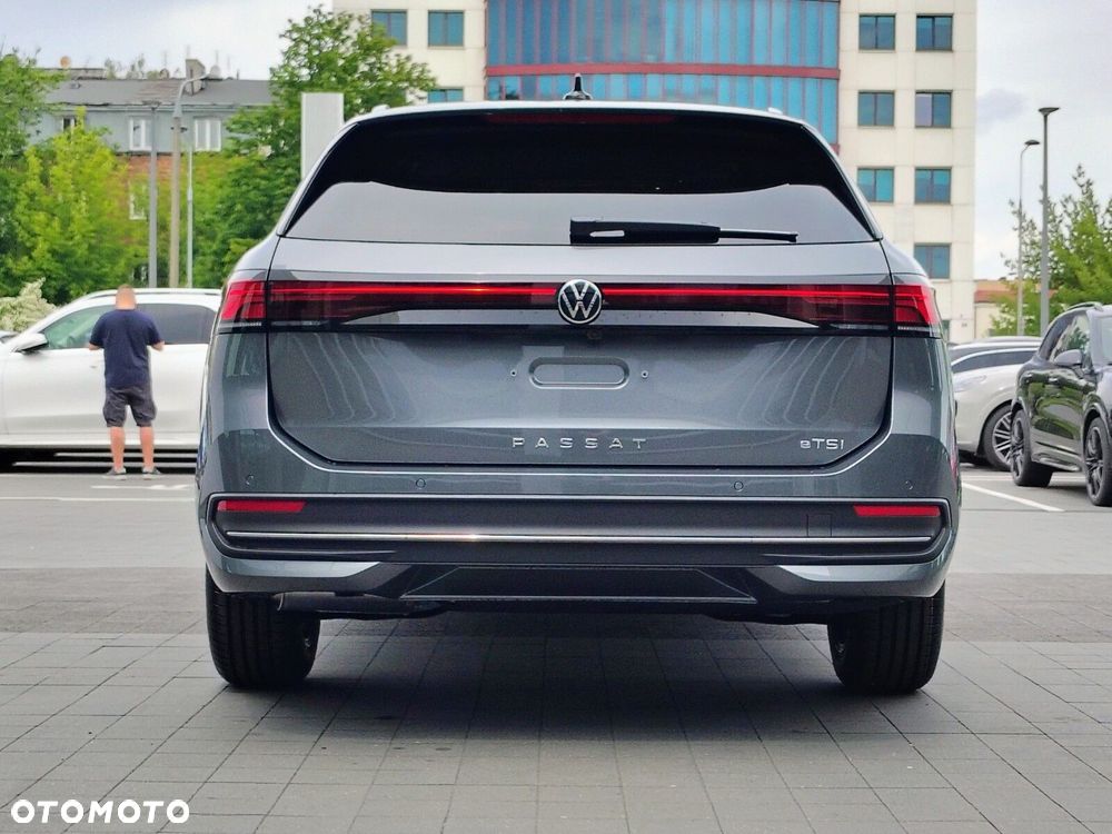 Volkswagen Passat - 6
