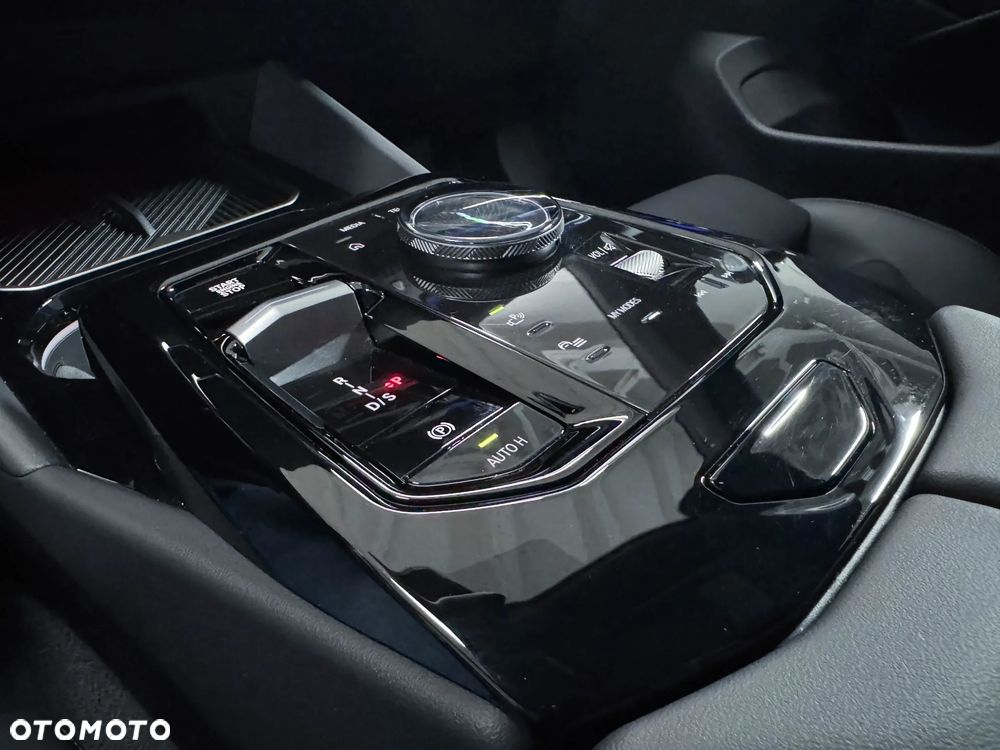 BMW Seria 5 520d xDrive - 35