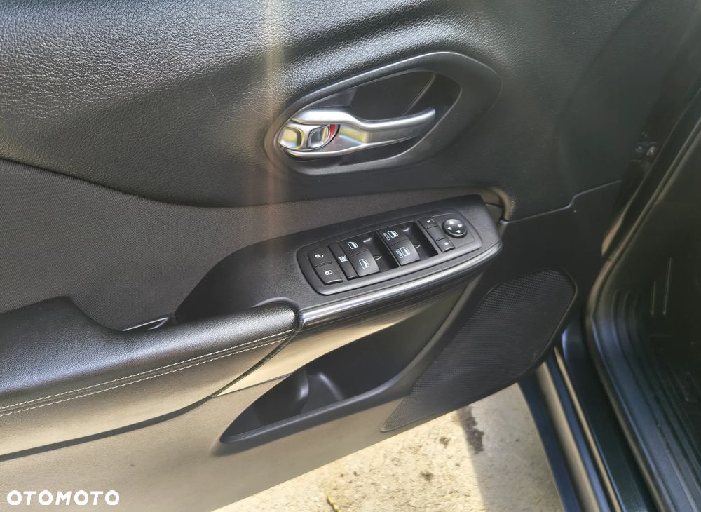 Jeep Cherokee 3.2 V6 Active Drive I Overland - 13