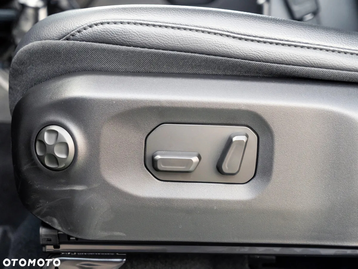 Jeep Wrangler Unlimited GME 2.0 Turbo Sahara - 19