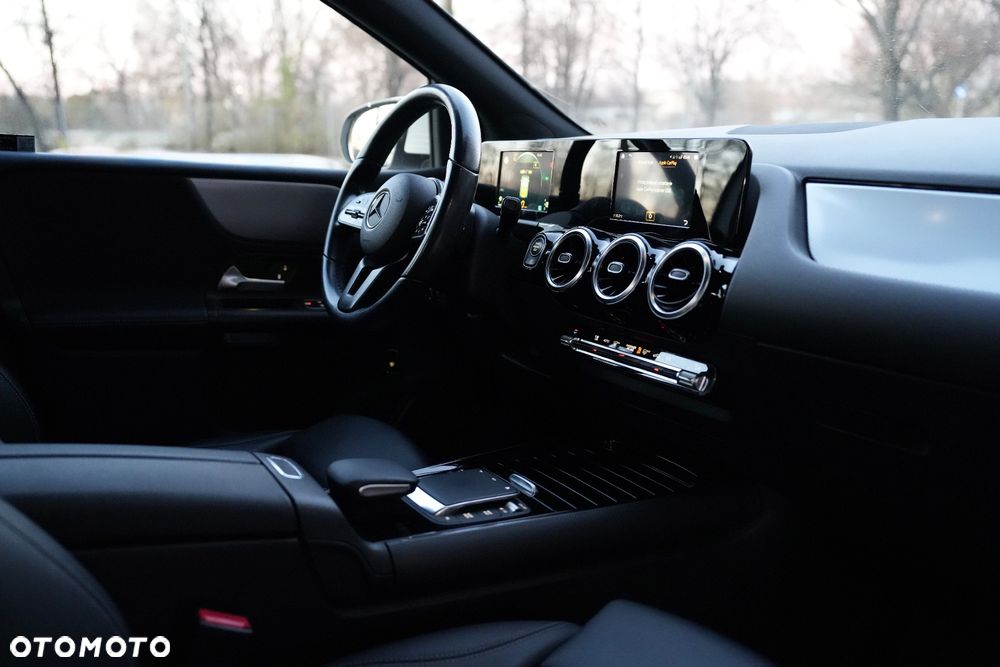 Mercedes-Benz Klasa B 180 d 7G-DCT - 24