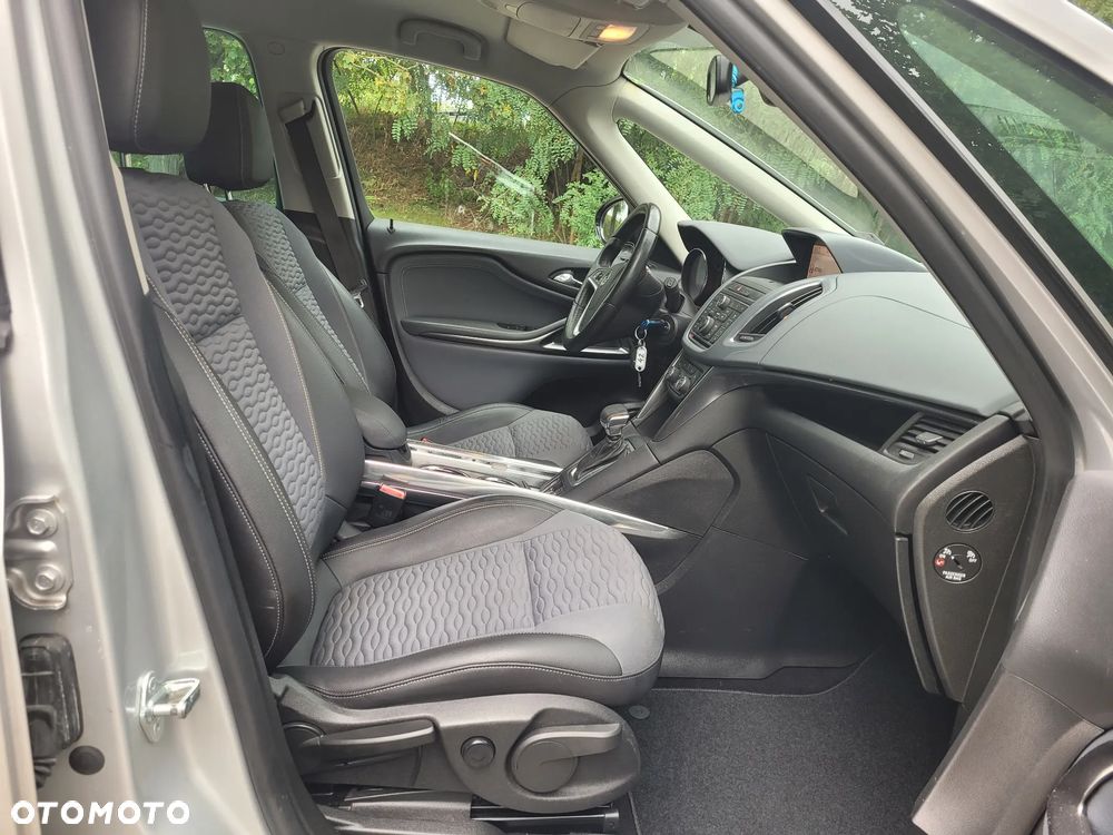 Opel Zafira - 9